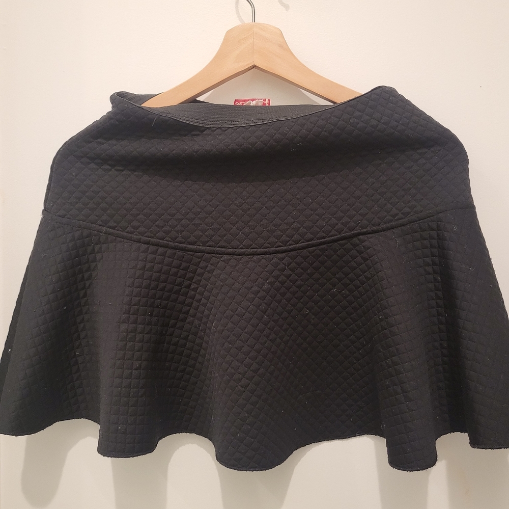 BLACK Little Skirt